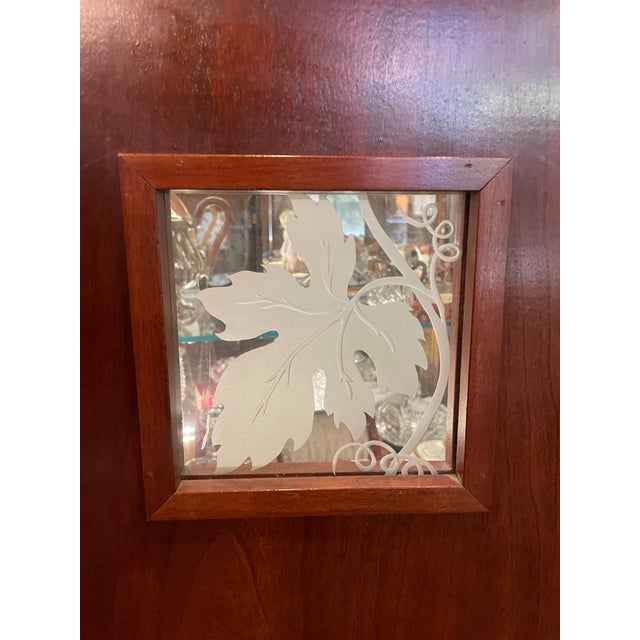 1950s Vintage Art Deco Style Mahogany Etched Glass Three Panel Room Divider Screen For Sale - Image 5 of 13