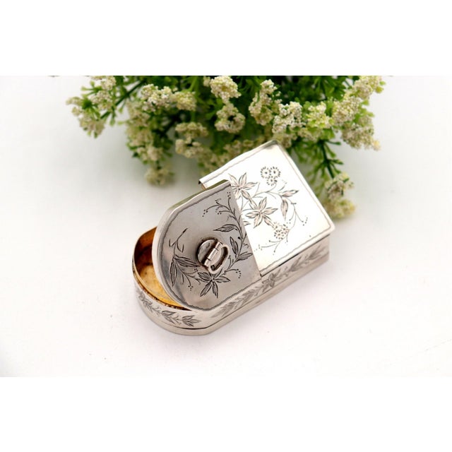Silver Snuffbox and Matchbox, in Good conditions.