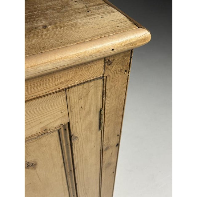 19th Century English Pine Sideboard For Sale - Image 4 of 18