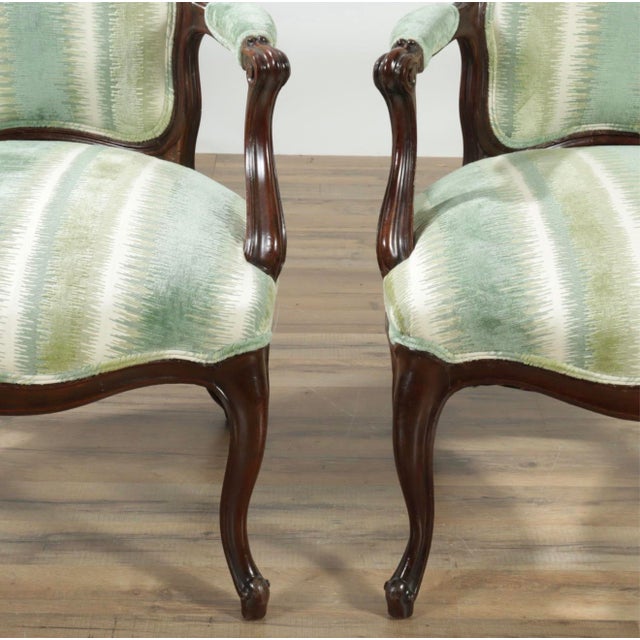 Late 18th Century Pair of George III Open Armchairs For Sale In New York - Image 6 of 6