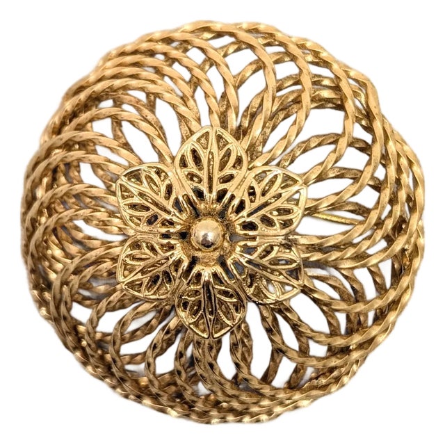 Vintage 1960s Signed Napier Round Goldtone Flower Brooch For Sale