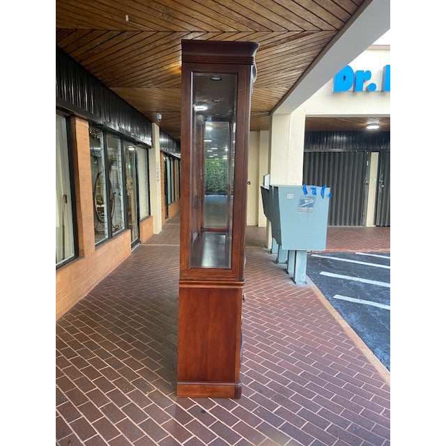 Curved Glass Panels One of the standout features of the Bernhardt Buffet Hutch is its curved glass panels. These panels...