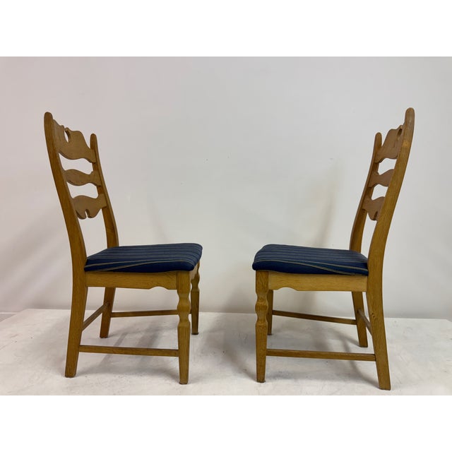 Vintage Razorblade Dining Chairs in Oak by Henning Kjaernulf, 1960s, Set of 6 For Sale - Image 4 of 17
