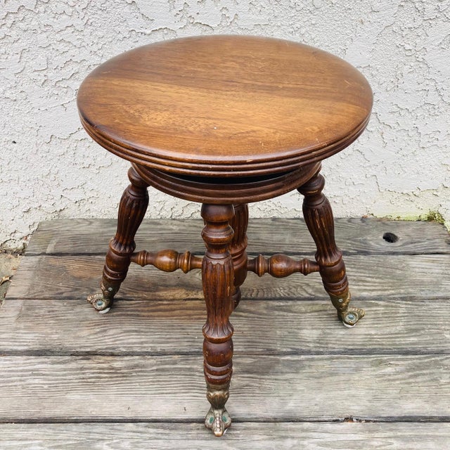 Early 20th Century Early 1900s Adjustable Oak Piano Stool With Glass Ball Claw Feet For Sale - Image 5 of 12
