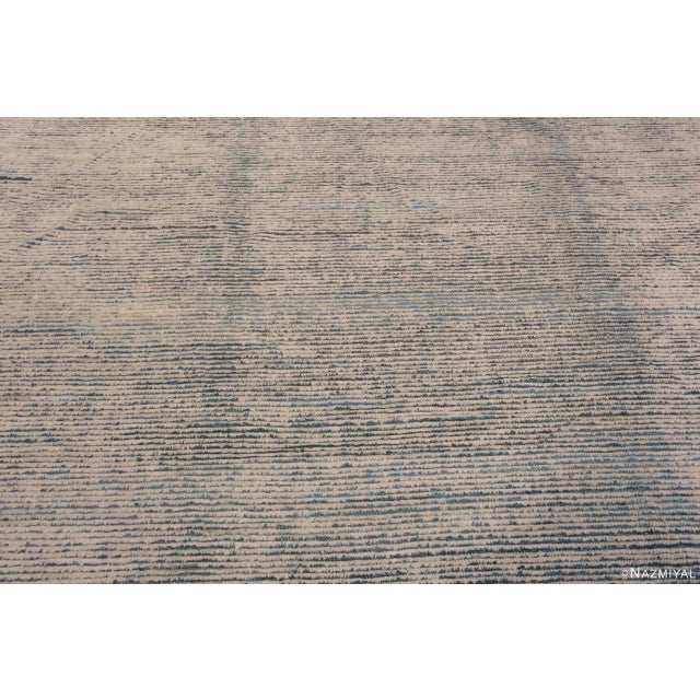 Modern Nazmiyal Collection Large Modern Solid Area Rug For Sale - Image 3 of 8