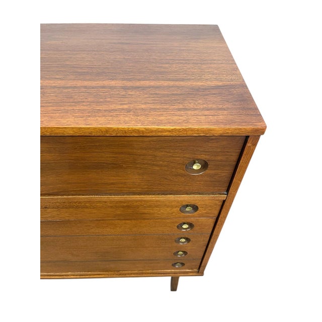 Vintage Mid-Century Modern 4-Drawer Dresser With Dovetailed Drawers For Sale - Image 4 of 12