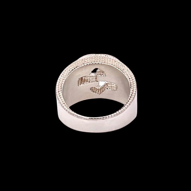 1990s Gucci Estate Sterling Silver Ring Size 8.5, 15 mm Height 17.9 Grams For Sale - Image 4 of 7