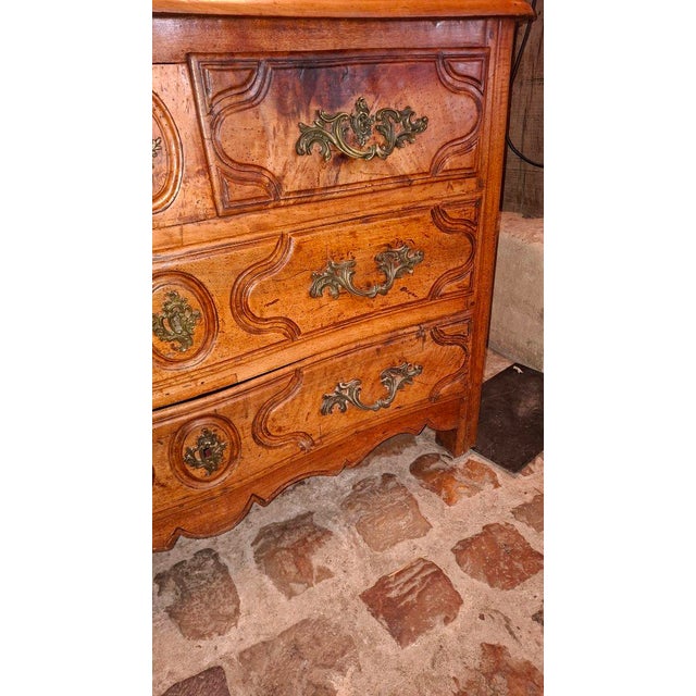 18th Century Walnut Chest of Drawers, 1790 For Sale - Image 3 of 9