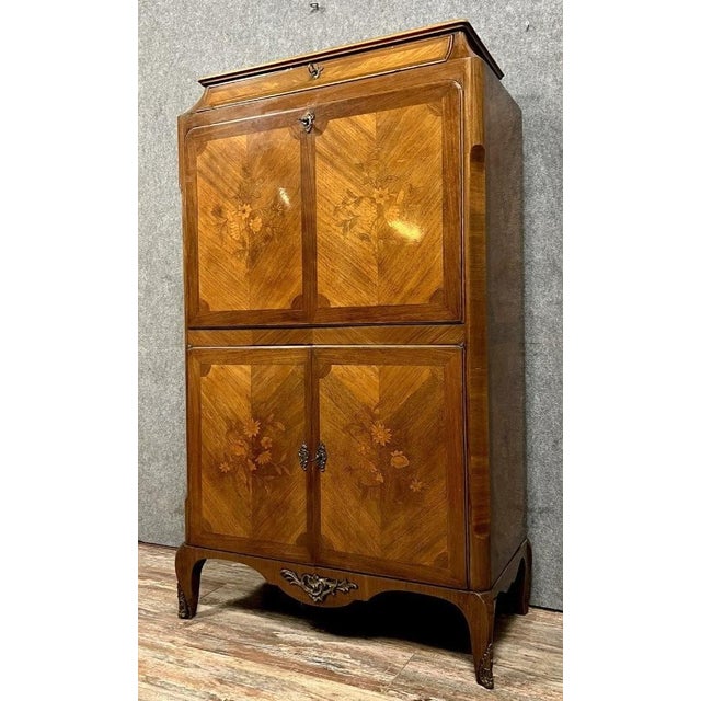 Wood Louis XV Style Secretary in Precious Wood Marquetry with Floral Decoration, 1900s For Sale - Image 7 of 7