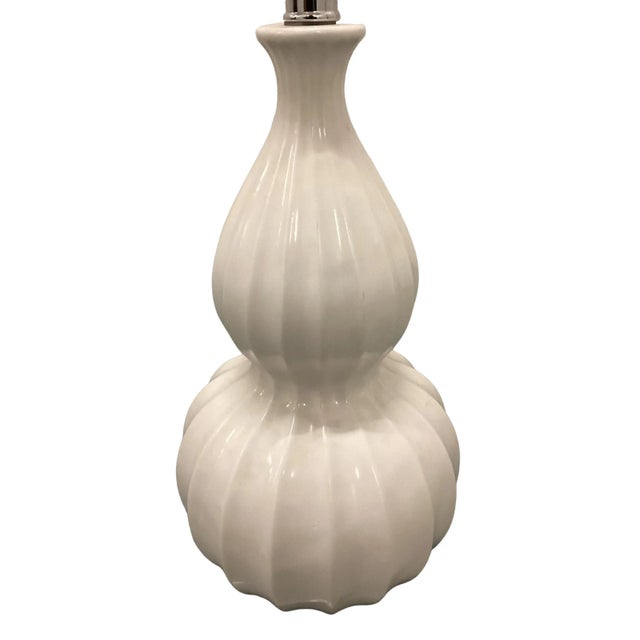 Mid-Century Modern Large White Ceramic Table Lamp, France 1960s For Sale - Image 3 of 6