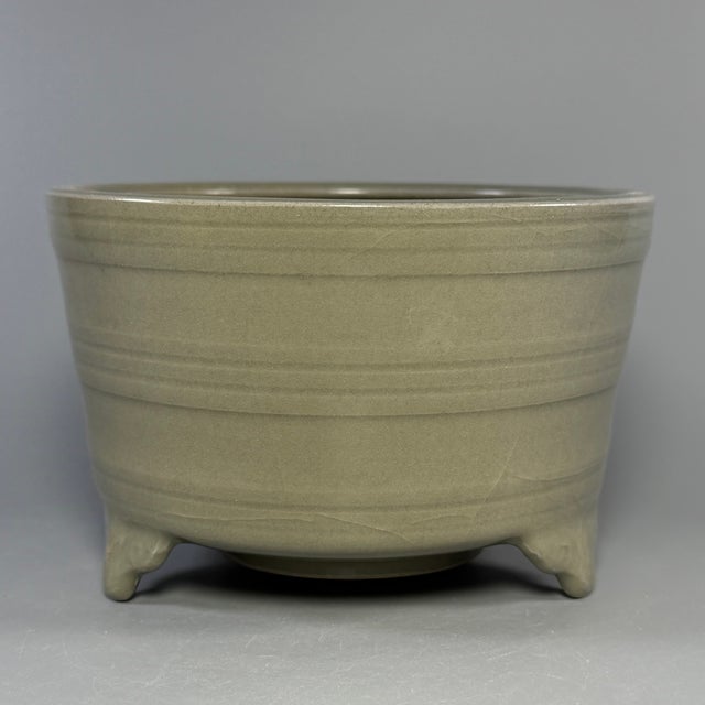 Vintage‑Style Chinese Longquan Celadon Tripod Censer For Sale - Image 6 of 8