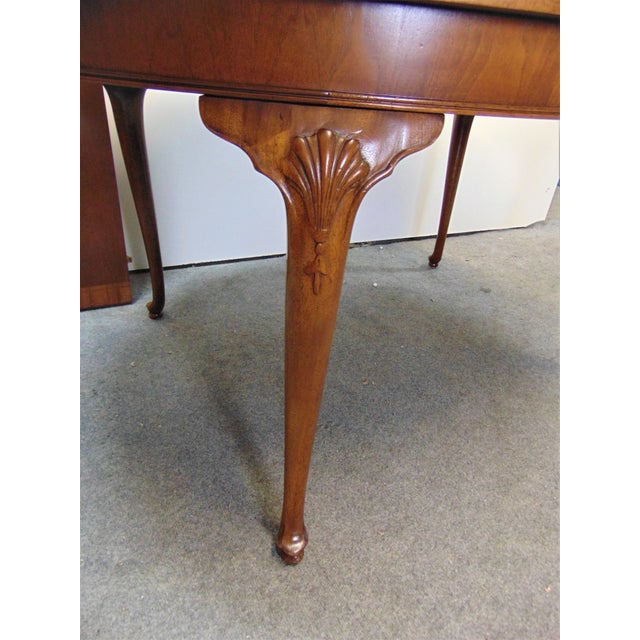 Henredon Queen Anne Banded Mahogany Dining Table / 2 Leaves Chairish