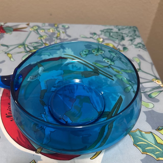 1960s Vintage Mid-Century Modern Empoli Italian Hand-Blown Blue Art Glass Bowl With Curled Applied Handle For Sale - Image 5 of 7
