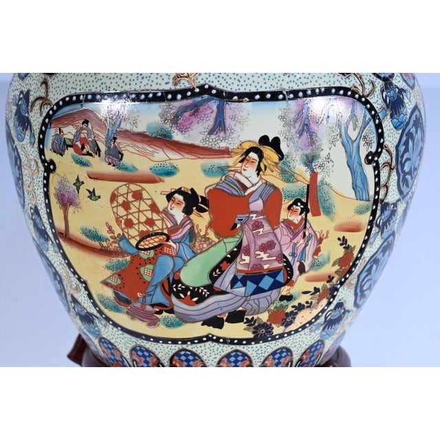 Chinese Porcelain Vase For Sale - Image 14 of 18