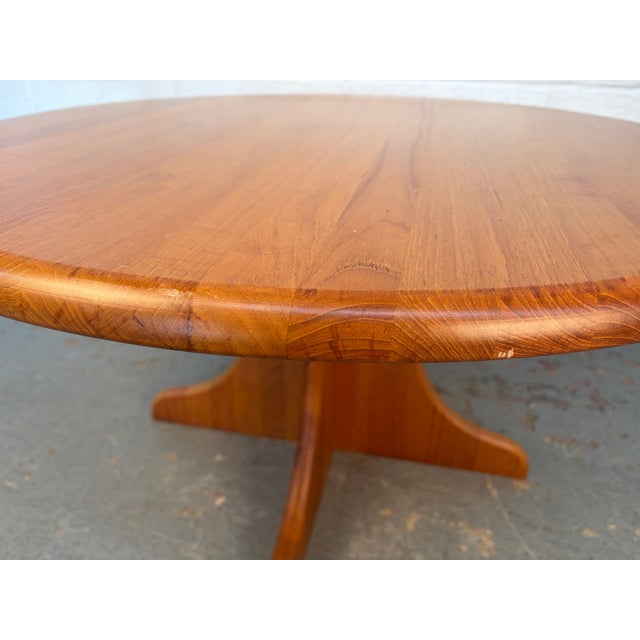 Mid-Century Modern Round Teak Dining Table With Sculptural Pedestal Base For Sale - Image 4 of 11