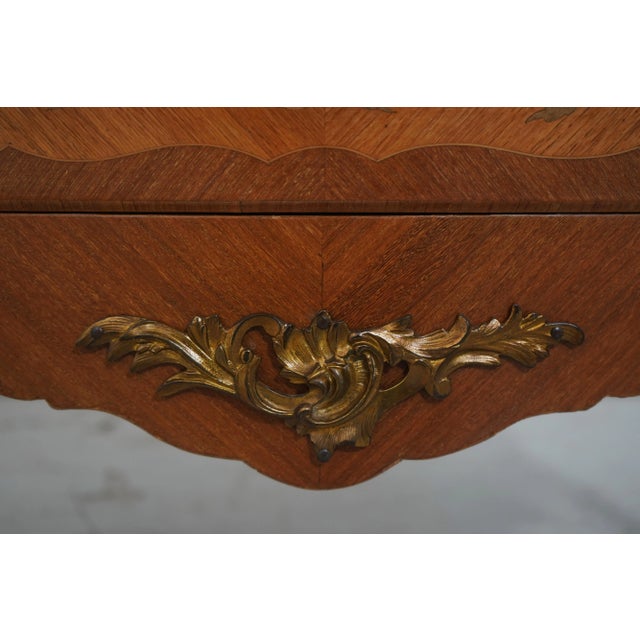 French Louis XV Marble Top Commode Accent Chest For Sale - Image 16 of 17