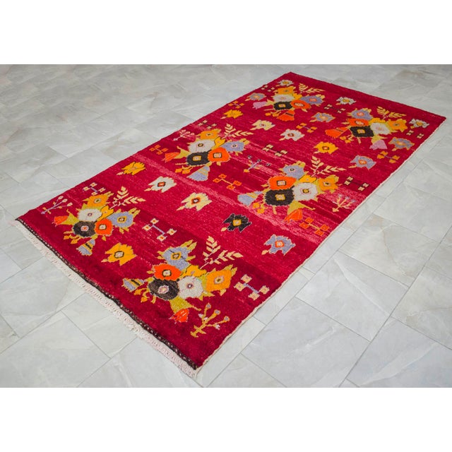 Mid-Century Modern Authentic 1940s Turkish Rug 5x10 Vibrant Red Mid Century Modern Organic Wool Carpet For Sale - Image 3 of 14
