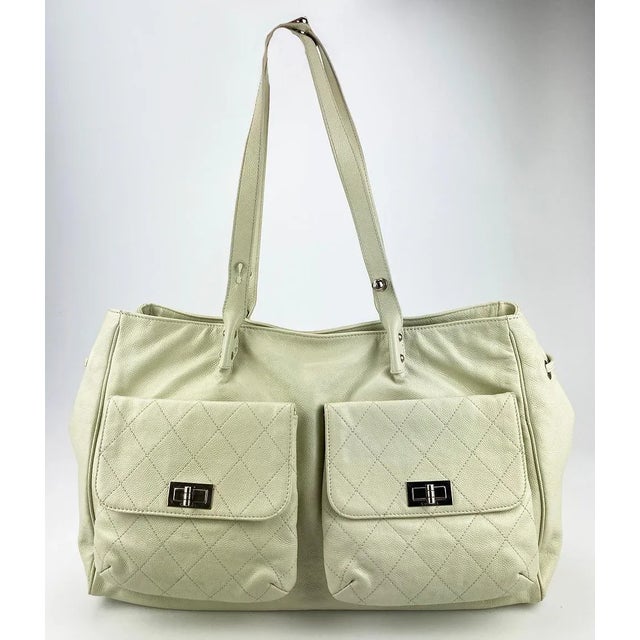 Chanel White Pocket in the City Tote For Sale - Image 9 of 12