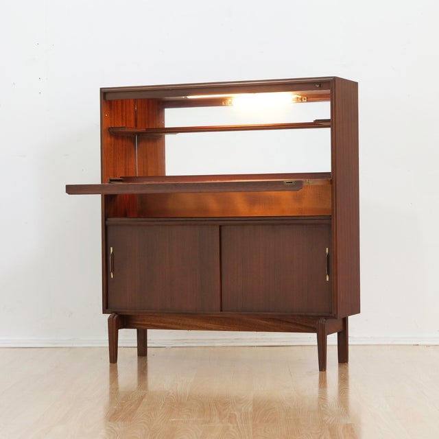 Small Mid Century 'Multi-Width' Liquor Cabinet by Beaver & Tapley For Sale - Image 9 of 12