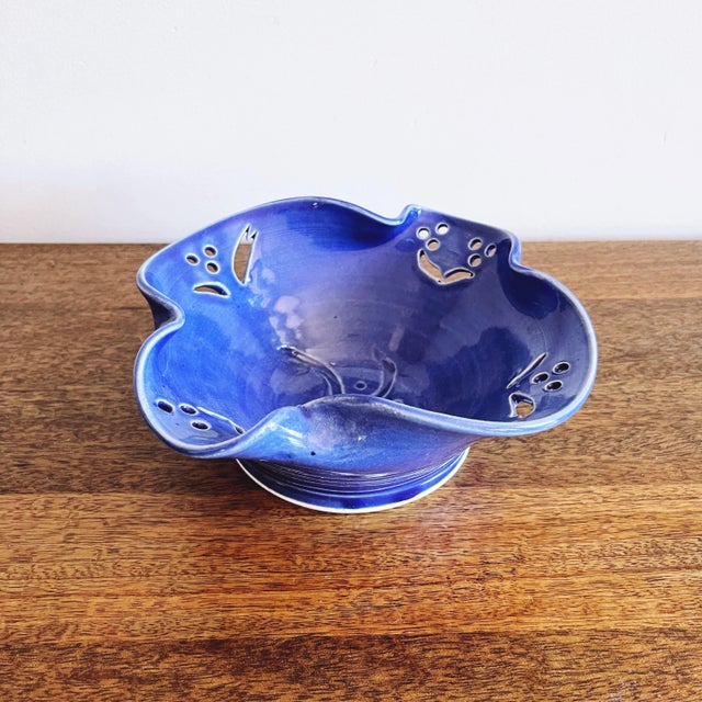 Ceramic Vintage Ceramic Pottery Berry Bowl For Sale - Image 7 of 7