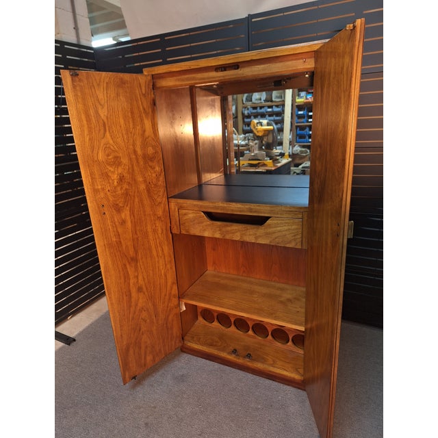 This cabinet can be used with or without the top glass door piece. I am showing pictures both ways. Price includes both...