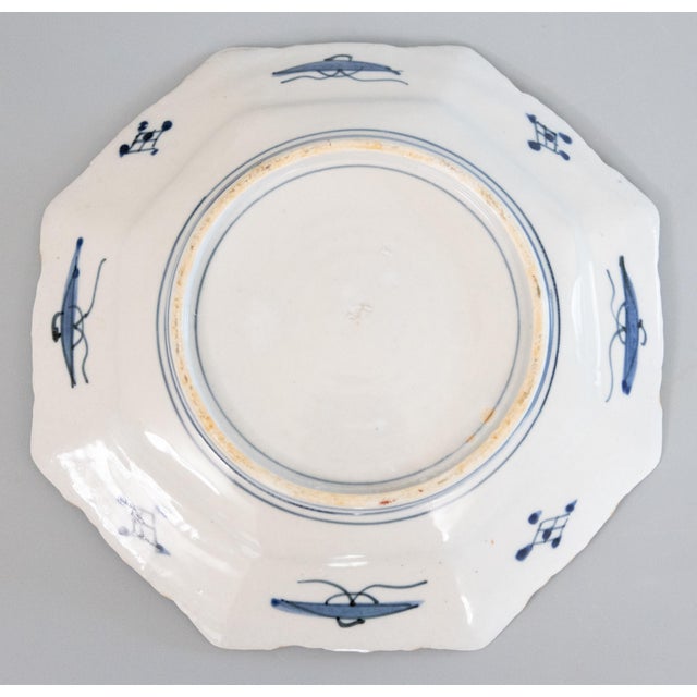 Antique 19th Century Japanese Meiji Period Imari Octagonal Charger Plate For Sale In Houston - Image 6 of 7