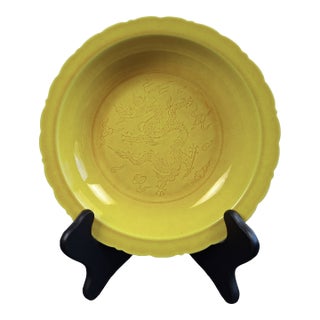 Chinese Porcelain Dragon Bowl For Sale