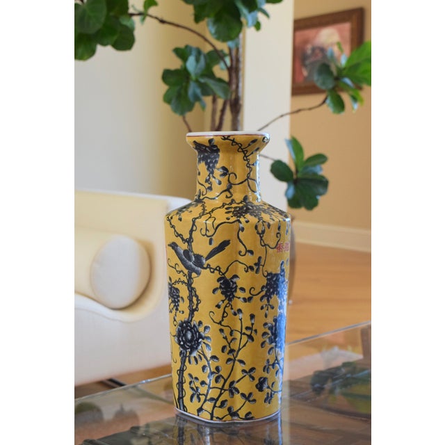 Chinese Chinese Phoenix Tail Vase Replica (Fengweizun) For Sale - Image 3 of 5