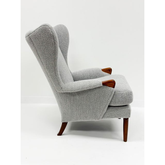 English 1960s Grey Parker Knoll Wing Armchair For Sale - Image 3 of 7