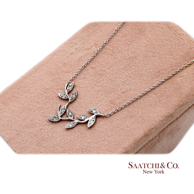 18k(750) White Gold Natural Diamond Leaf Shape Pendant Necklace With Chain For Sale - Image 13 of 13