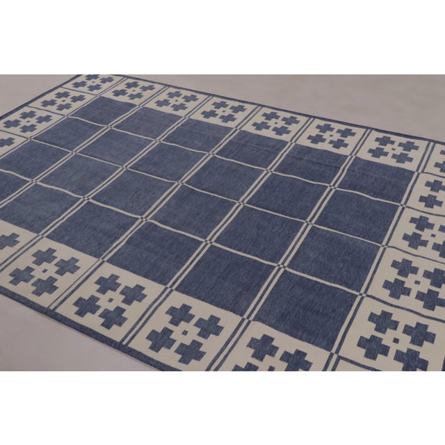 Contemporary Title: Rug & Kilim’s Contemporary India Dhurrie Rug in Navy and Beige Grid For Sale - Image 3 of 9