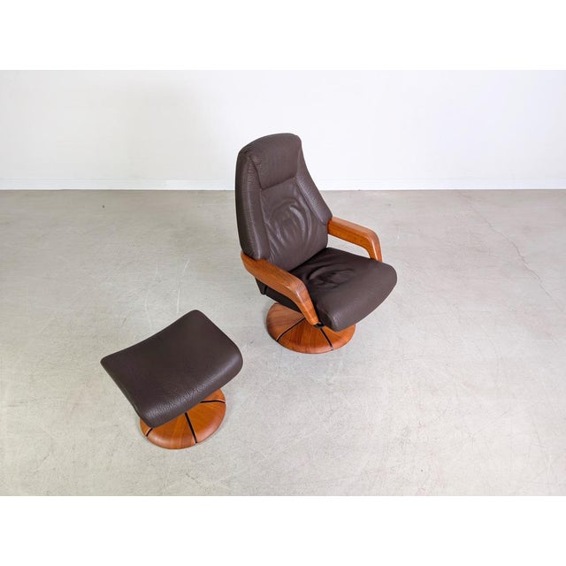 Set of Lounge Chair in Leather with Ottoman from HS Furniture For Sale - Image 11 of 15