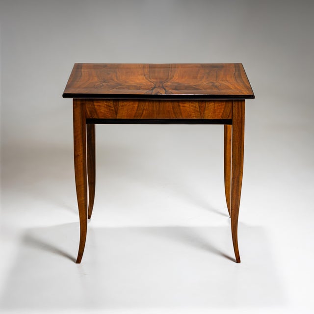 Biedermeier Walnut Table, 1820s For Sale - Image 4 of 8