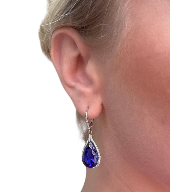 Late 20th Century 25.35 Carat Tanzanite and Diamond Drop Earrings, 14k White Gold, Pair For Sale - Image 4 of 4