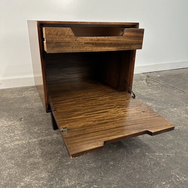 Milo Baughman for Drexel Nightstand For Sale - Image 9 of 12