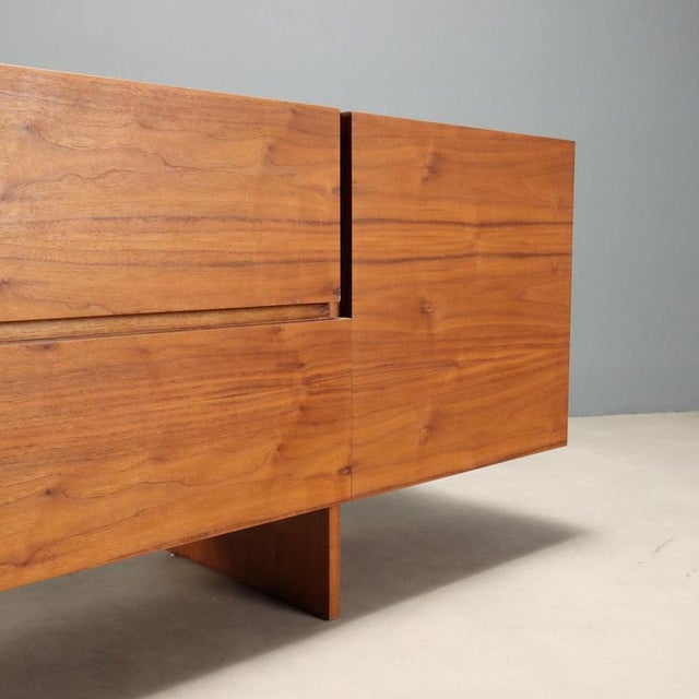 Modernist Walnut Veneered Sideboard, 1980s For Sale - Image 3 of 15