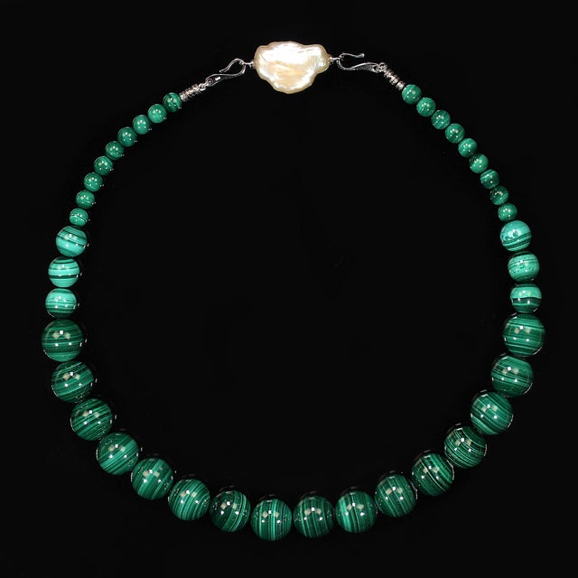 Ajd 19 Inch Marvelous Malachite Necklace For Sale - Image 4 of 6
