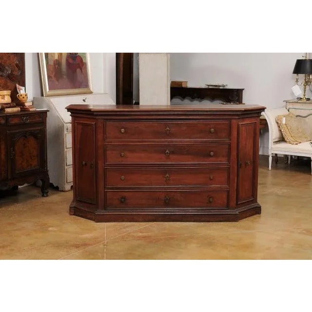 Italian 17th Century Italian Walnut Dresser with Four Drawers and Canted Lateral Doors For Sale - Image 3 of 13