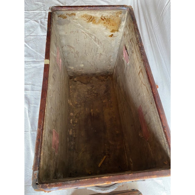 Early 20th Century Nyc East End Hotel Luggage Trunk For Sale - Image 10 of 12