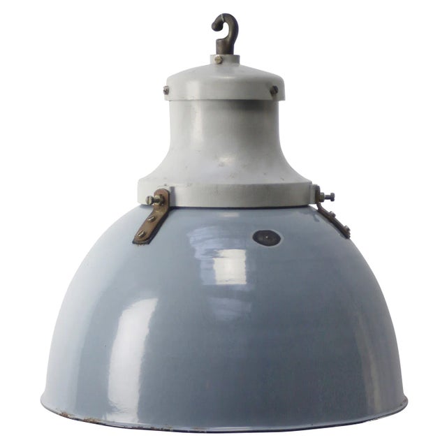 Vintage Industrial Gray Cast and Enamel Pendant Light from Industria Rotterdam For Sale - Image 6 of 6
