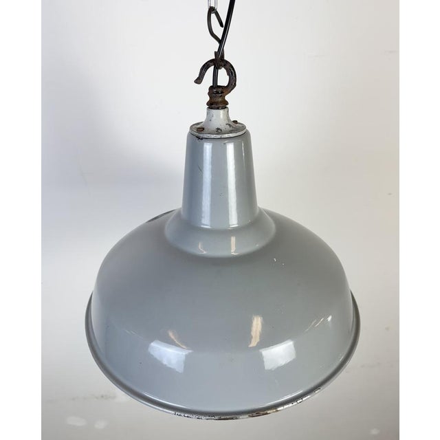 Gray British Industrial Grey Enamel Factory Pendant Lamp, 1960s For Sale - Image 8 of 17
