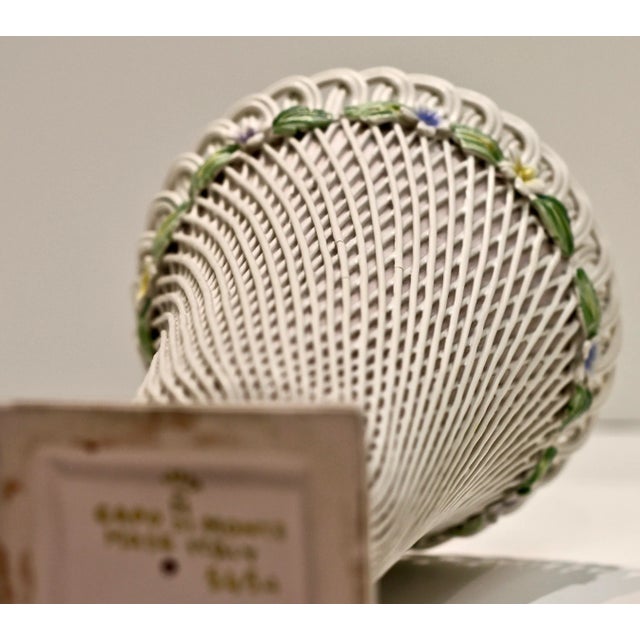 Late 20th Century Capo Di Monte Vase For Sale In West Palm - Image 6 of 12