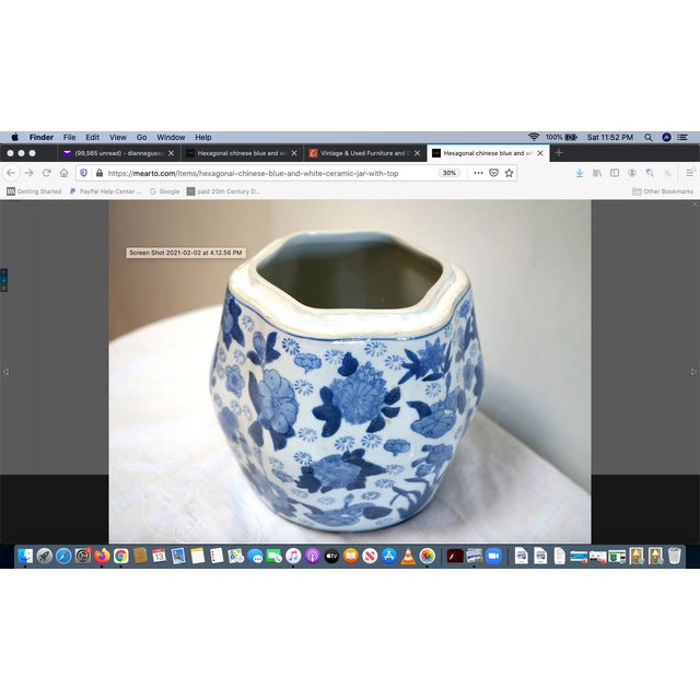 Mid 20th Century Mid 20th Century Chinese Blue and White Ceramic Hexagonal Gourd-Shaped Jar With Lid For Sale - Image 5 of 9