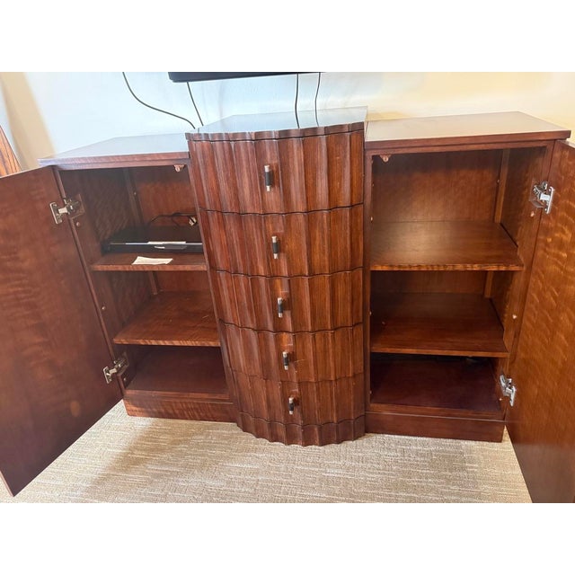 Art Deco Late 20th Century Art Deco Style Sculptural Walnut Sideboard / Credenza For Sale - Image 3 of 16