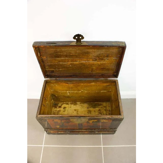 Chinese Laquered Brown and Gold Chest, 1900 For Sale - Image 3 of 5