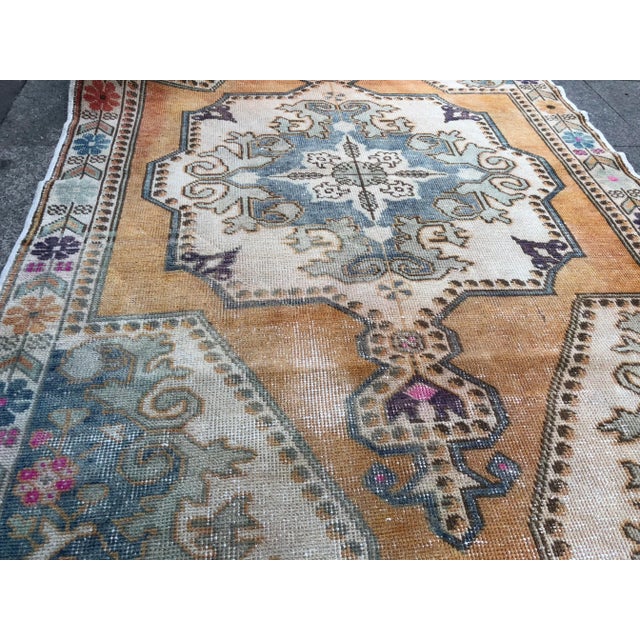 1960s Vintage Oushak Handwoven Tribal Floral Rug - 4′5″ × 7′ For Sale - Image 9 of 11
