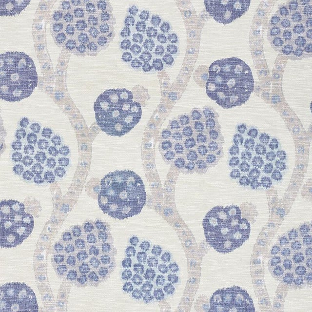 A new take on a traditional pomegranate motif, this loose, scrolling design is a true warp print. A mix of thick and thin...