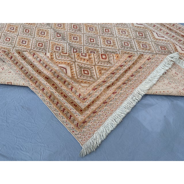 Taimani Diamond Lattice Hand-Knotted Wool Rug - 6'5" X 5'0" For Sale - Image 12 of 13