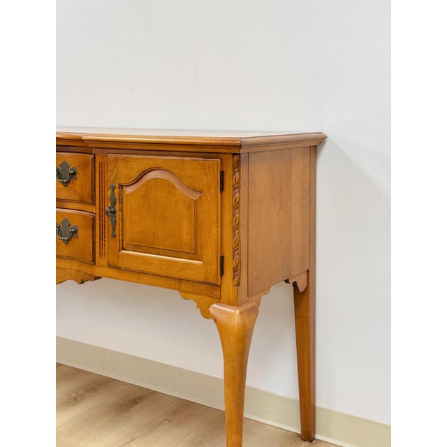 Wood Vintage Buffet Pennsylvania House Walnut Traditional Sideboard Server Dovetail For Sale - Image 7 of 16