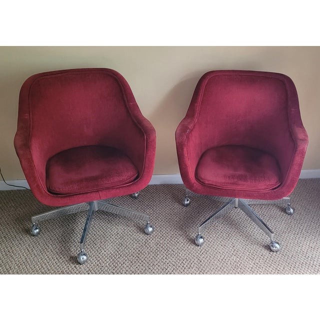 Pair of 1960s MCM Swivel Tulip Chairs For Sale - Image 9 of 12